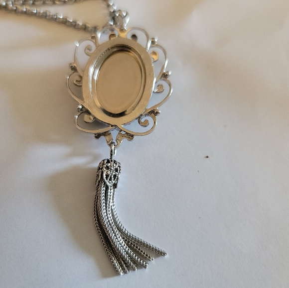 Whiting and Davis Vintage Glass Cameo - Picture 4 of 5